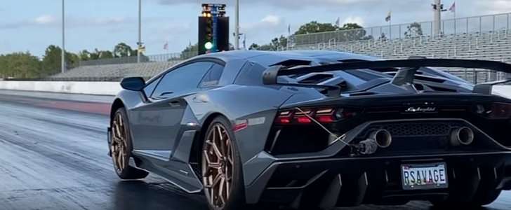 Lamborghini Aventador SVJ drag racing