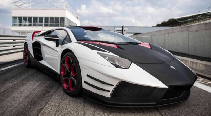 Lamborghini Based Avanti Rosso