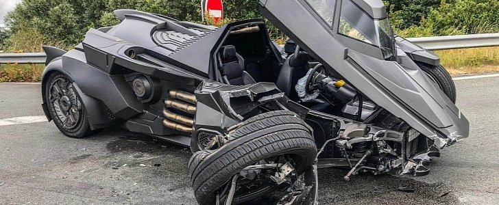 Lamborghini-Based Batmobile Crashed by YouTuber in France - autoevolution