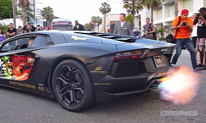 Lamborghini Batventador Shoots Huge Flames