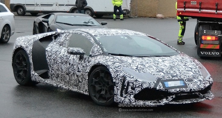 Lamborghini Cabrera Spied with Retro wheels