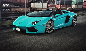 Lamborghini Creates Blu Glauco Color for Aventador Roadster