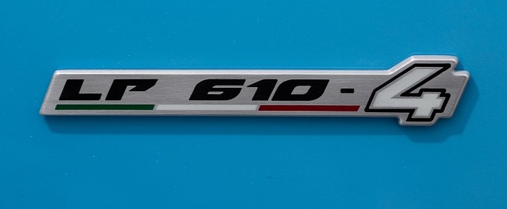 Lamborghini LP 610-4 badge