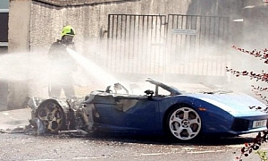 Lamborghini Gallardo Disappears in Flames