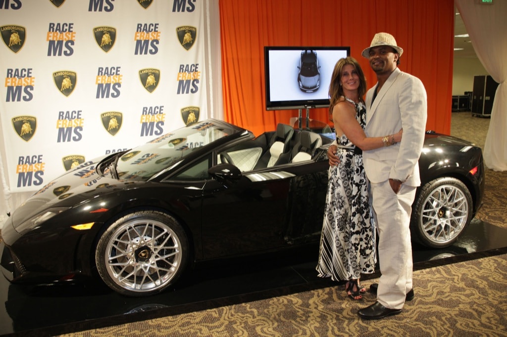The Lp 560-4 Spyder and the couple that plaed the winning bid