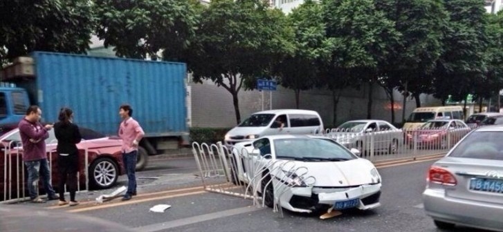Lamborghini Gallardo LP550-2 Balboni Crashes in China