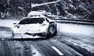 Lamborghini Gallardo LP560-4 Is a Hoot in the Snow