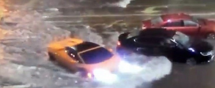 Lamborghini Huracan faces Florida floodwaters, wins