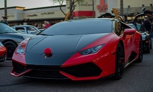 Lamborghini Huracan Dressed as Rudolph the Red-Nosed Reindeer Looks Angry