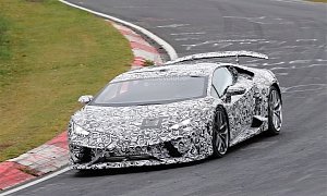 Lamborghini Huracan Superleggera Spied Testing on The Ring In Full Camouflage