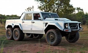 Lamborghini LM002 6x6 "Safari" Is a Luxury Den, Has a Lounge in Its Bed