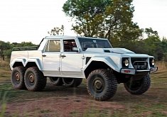 Lamborghini LM002 6x6 "Safari" Is a Luxury Den, Has a Lounge in Its Bed