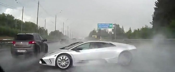 Lamborghini Murcielago Does the Crash-Dance in Russia