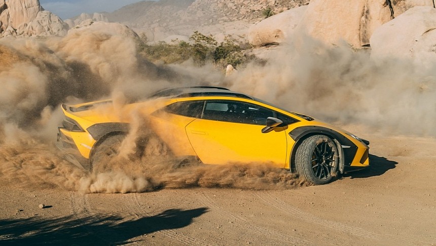 Lamborghini Huracan Sterrato in its wild element - the desert