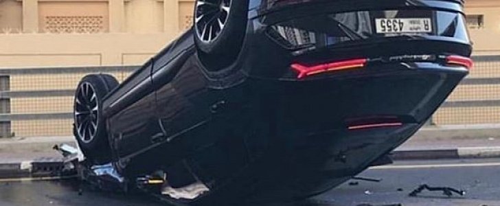 Lamborghini Urus Crashes in Dubai