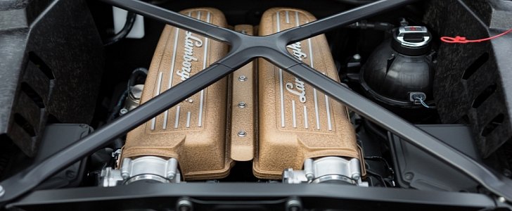 Lamborghini Huracan Performante V10 engine