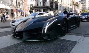 Lamborghini Veneno Roadster Flying Low over the Streets of Los Angeles