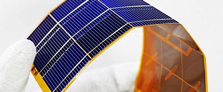 mPower DragonSCALES flexible solar cells to power panels on the Moon