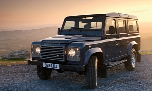 Land Rover Defender Replacement at Least Six Years Away