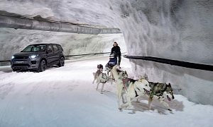 Land Rover Discovery Sport Races Dogsled Champion in Finland