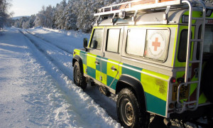 Land Rover Funds 30 Red Cross Defibrillators