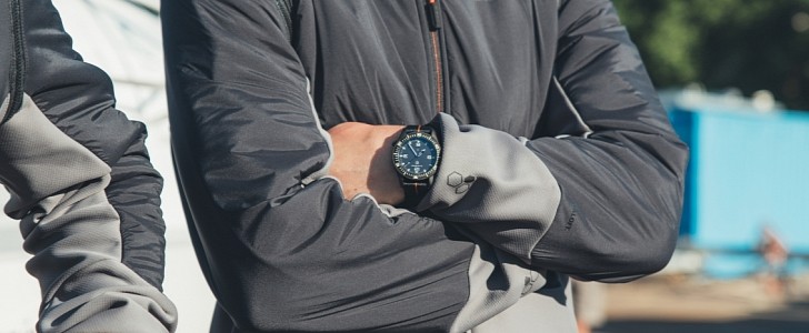 Land Rover x Elliot Brown Holton Professional watch, the official timekeeper of Team Exe Endurow 