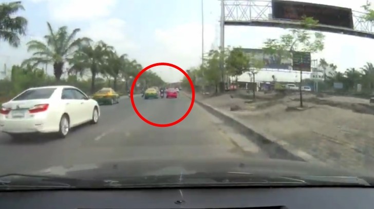 Crazy crash in Thailand