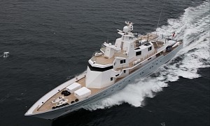Larry Ellison’s Former Superyacht Ronin Is Still a Head-Turner, Inspired by Military Ships