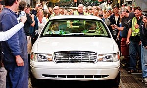 Last Ford Crown Victoria Rolls Off the Line
