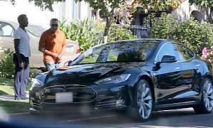 Laurence Fishburne Now the Proud Owner of a Tesla Model S