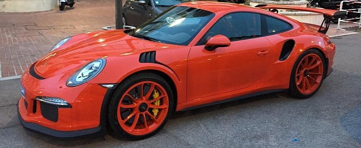 Lava Orange Porsche 911 GT3 RS Gets Lava Orange Rims