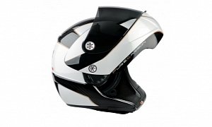Lazer Monaco Carbon, the Lightest Flip-Up Helmet