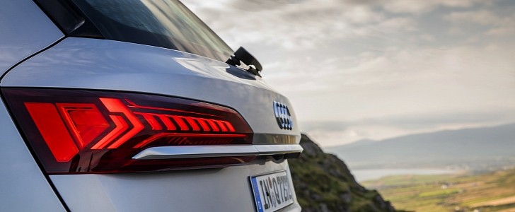 Audi Q7 taillight design