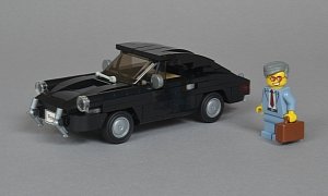 LEGO Artist Builds Incredibly Accurate Pocket-sized Porsche 911 Classic