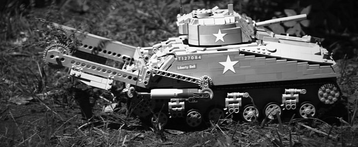 LEGO M4 Sherman Crab 