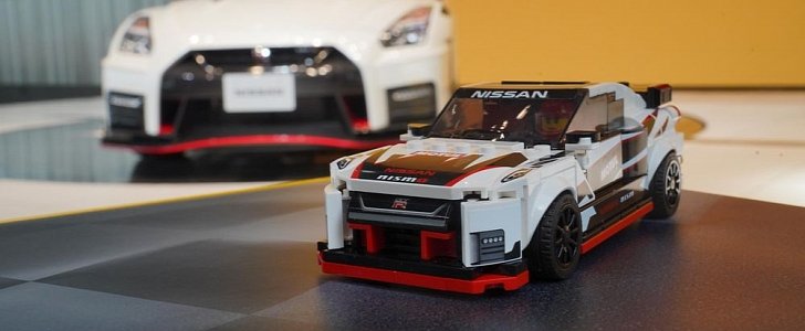 Lego Speed Champions 2020 Nissan GT-R Nismo set
