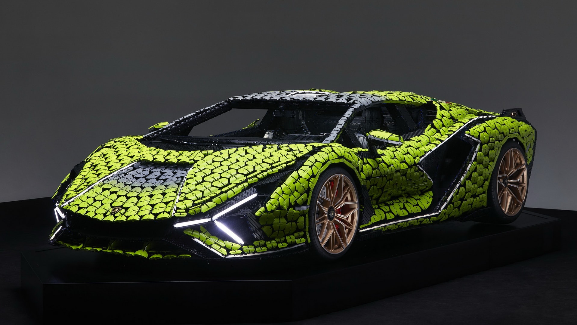 LEGO Technic Builds Epic Lamborghini Sian 37 Replica - autoevolution