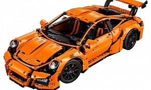 LEGO Technic Porsche 911 GT3 RS Is a 1:8 Scale Non-Lava Orange Model, Costs $299