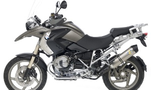 Leo Vince Launches Budget Exhaust Line for BMW Bikes