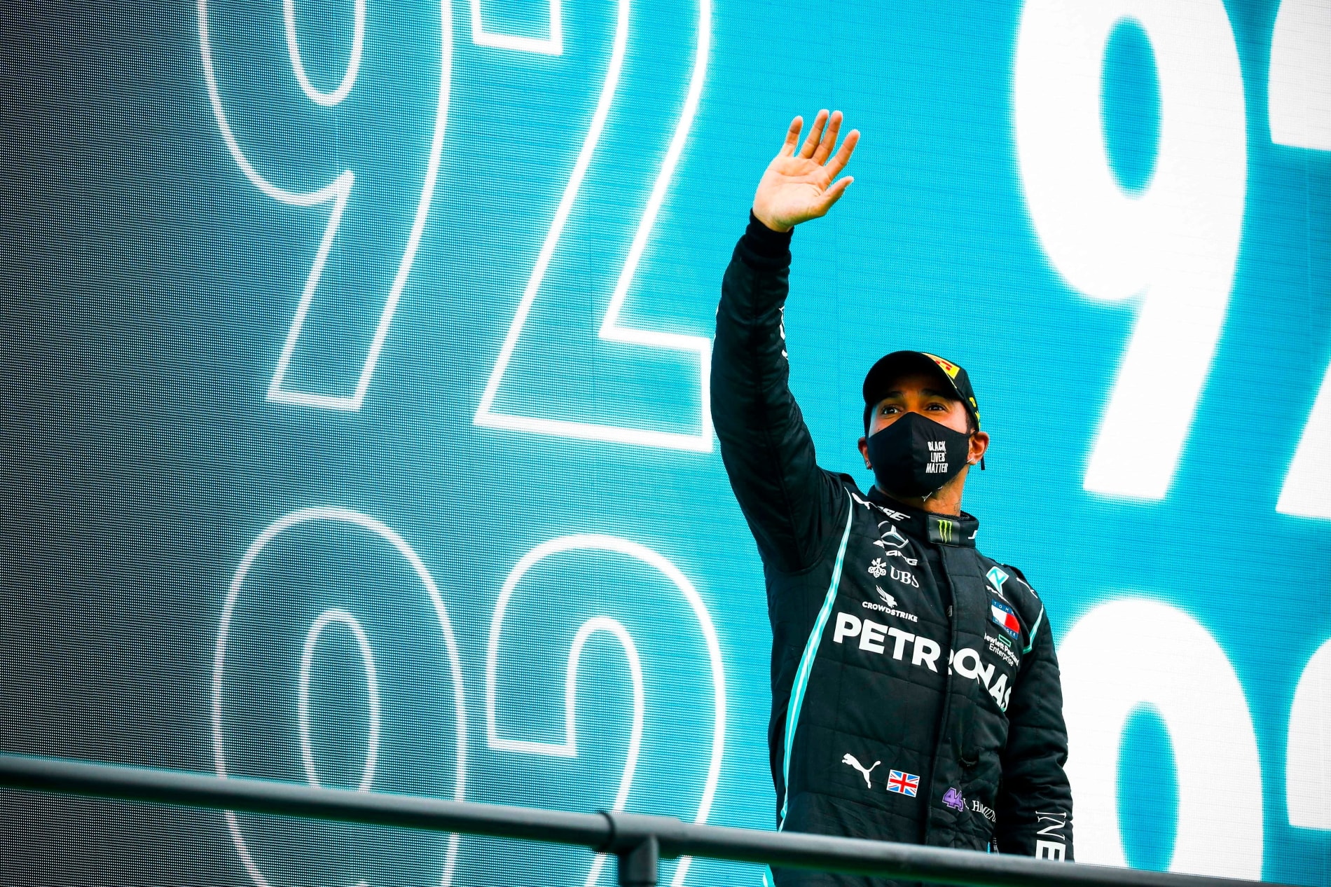 Lewis Hamilton Sets New World Record With 92nd F1 Win - autoevolution