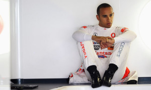 Lewis Hamilton to Appoint Manager Soon
