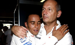 Lewis Not Worried About Dennis' Stepping Down