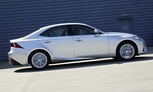 Lexus IS 300h Gets New Executive Edition in the UK