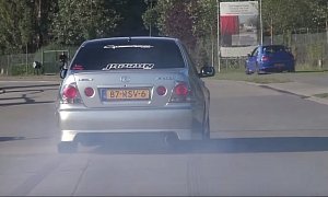 Lexus IS Powered by Toyota Supra 2JZ Twin-Turbo Engine Is Addicted to Burnouts