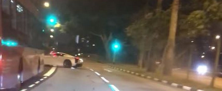 Lexus LFA crash in Singapore