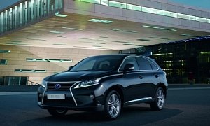 Lexus RX 450h Advance Comes With Extras in the UK