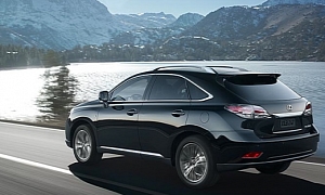 Lexus RX 450h and ES Received 2013 Auto Pacific Ideal Vehicle Award