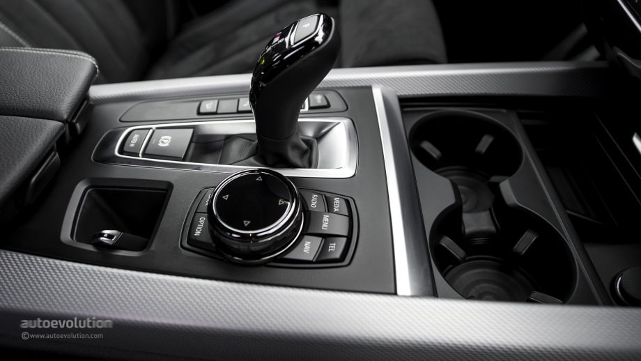 BMW knob with touch surface