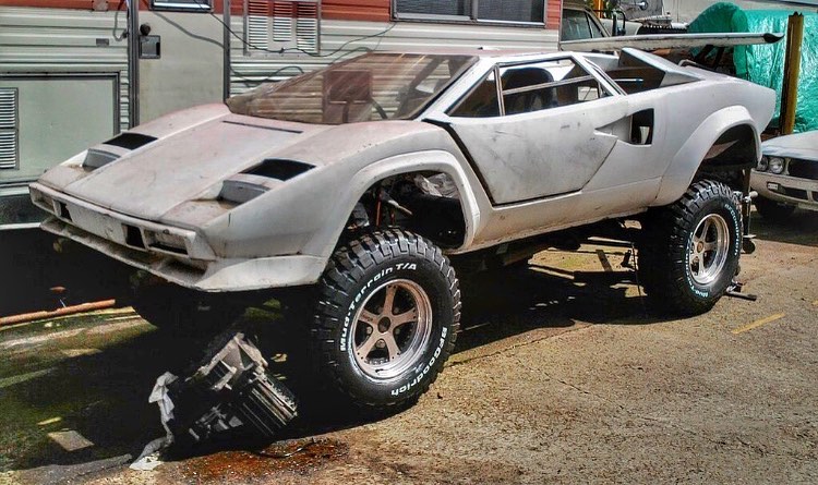 Lifted Lamborghini Countach Looks Like An Lm002 Is Neither Autoevolution