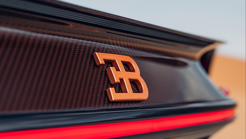 Carbon - the defining element of a Bugatti